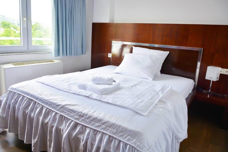 Hotel Atina บันยาลูกา ภายนอก รูปภาพ